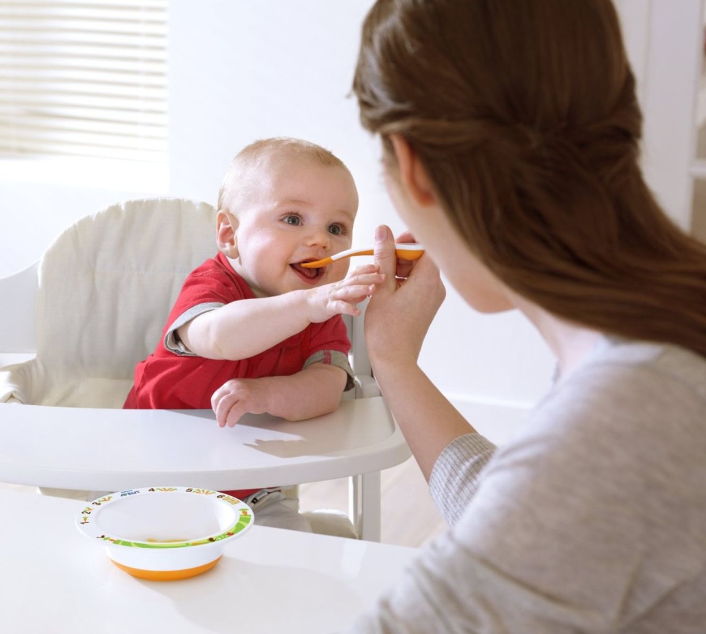 Cho bé ăn dặm đúng cách