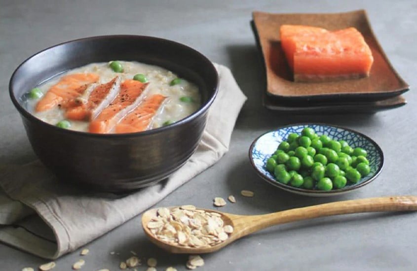 Nấu cháo thịt bò súp lơ cho bé nhanh tăng cân